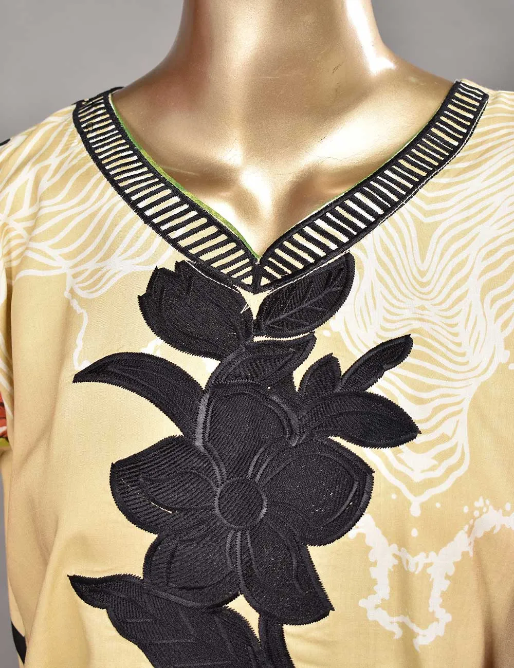 3 Pc Unstitched Linen Printed &amp; Embroidered Dress with Printed Wool Shawl Dupatta - Aurora (KL-02)