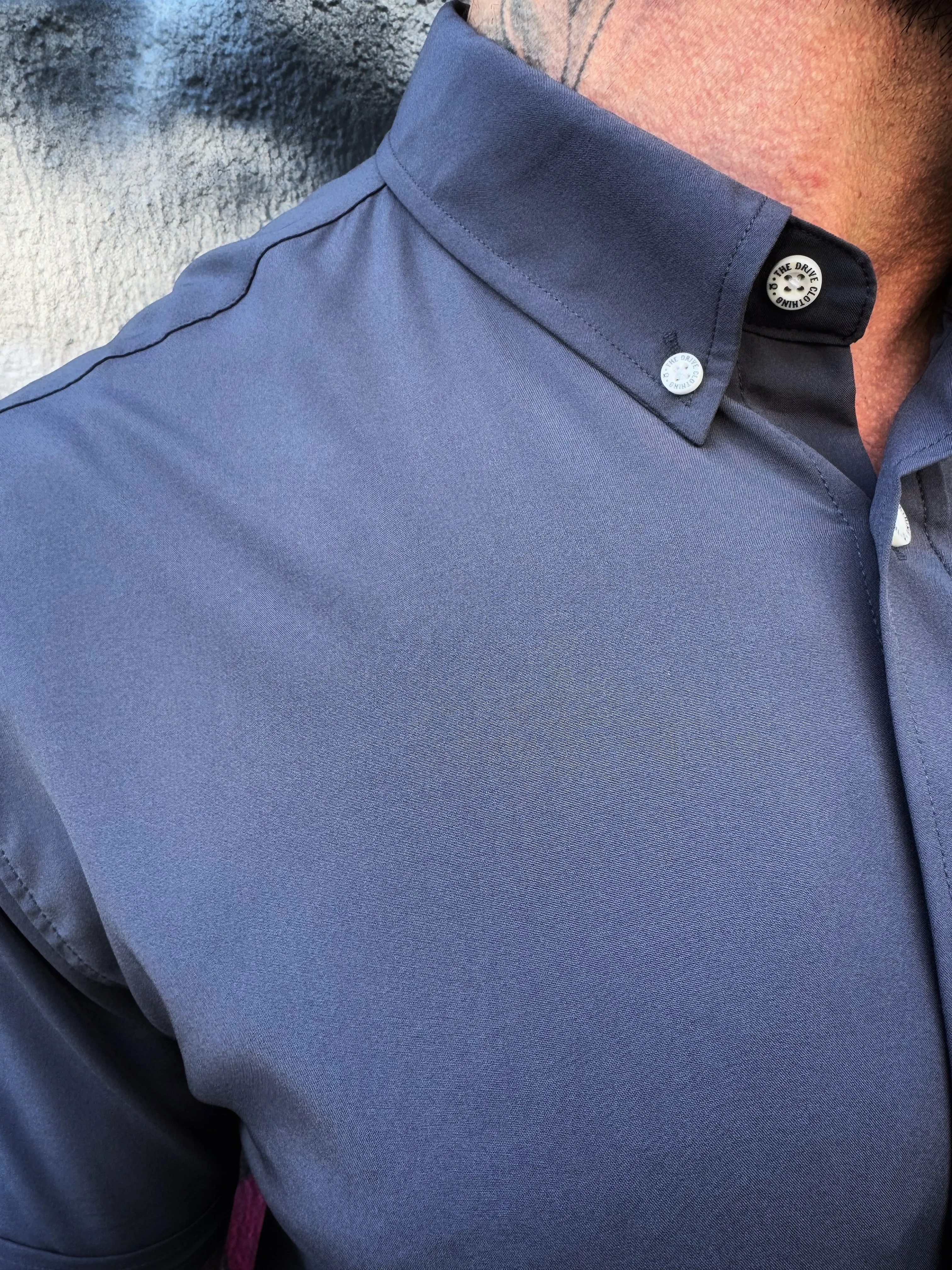 ESSENTIAL DEEP BLUE BUTTON UP