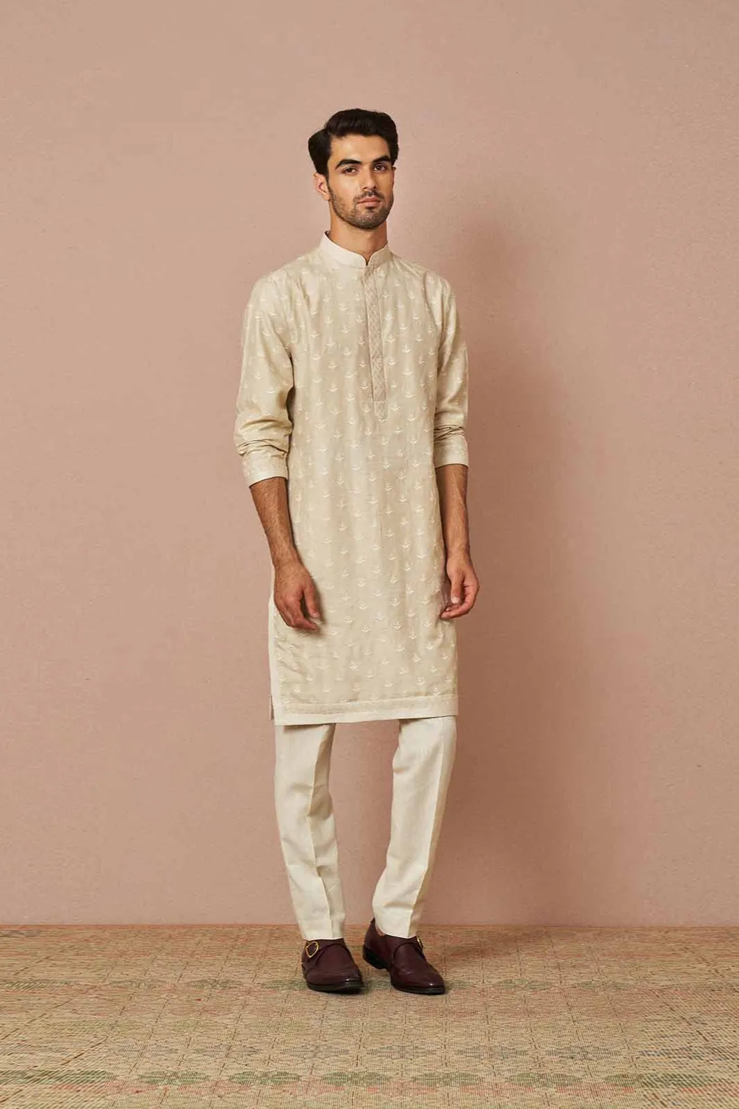 IVORY MATKA SILK EMBROIDERED KURTA SET