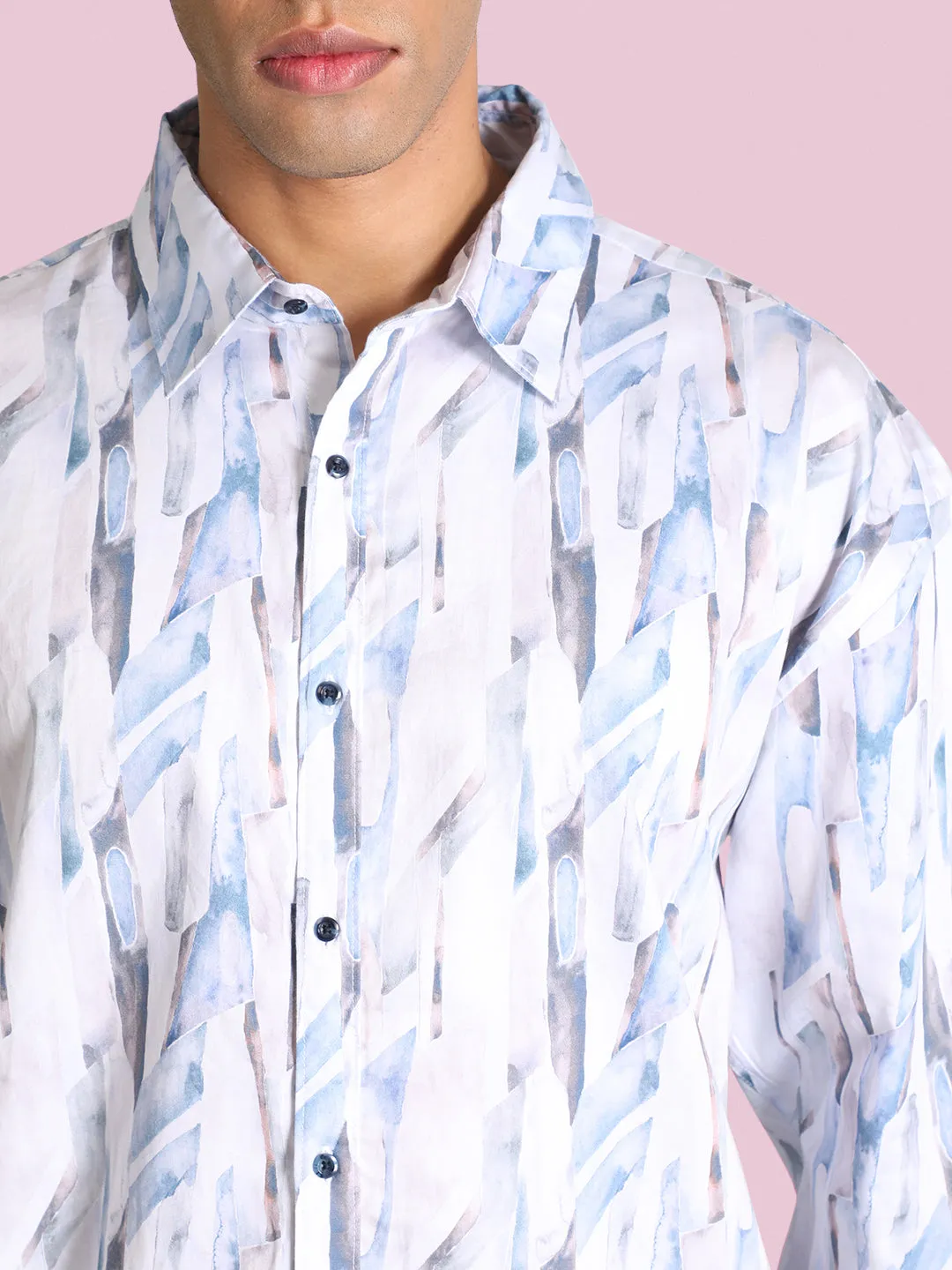 Men White/Blue Regular fit Printed Casual Shirt