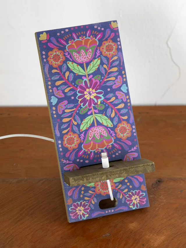 Natural Life Wooden Phone Stand