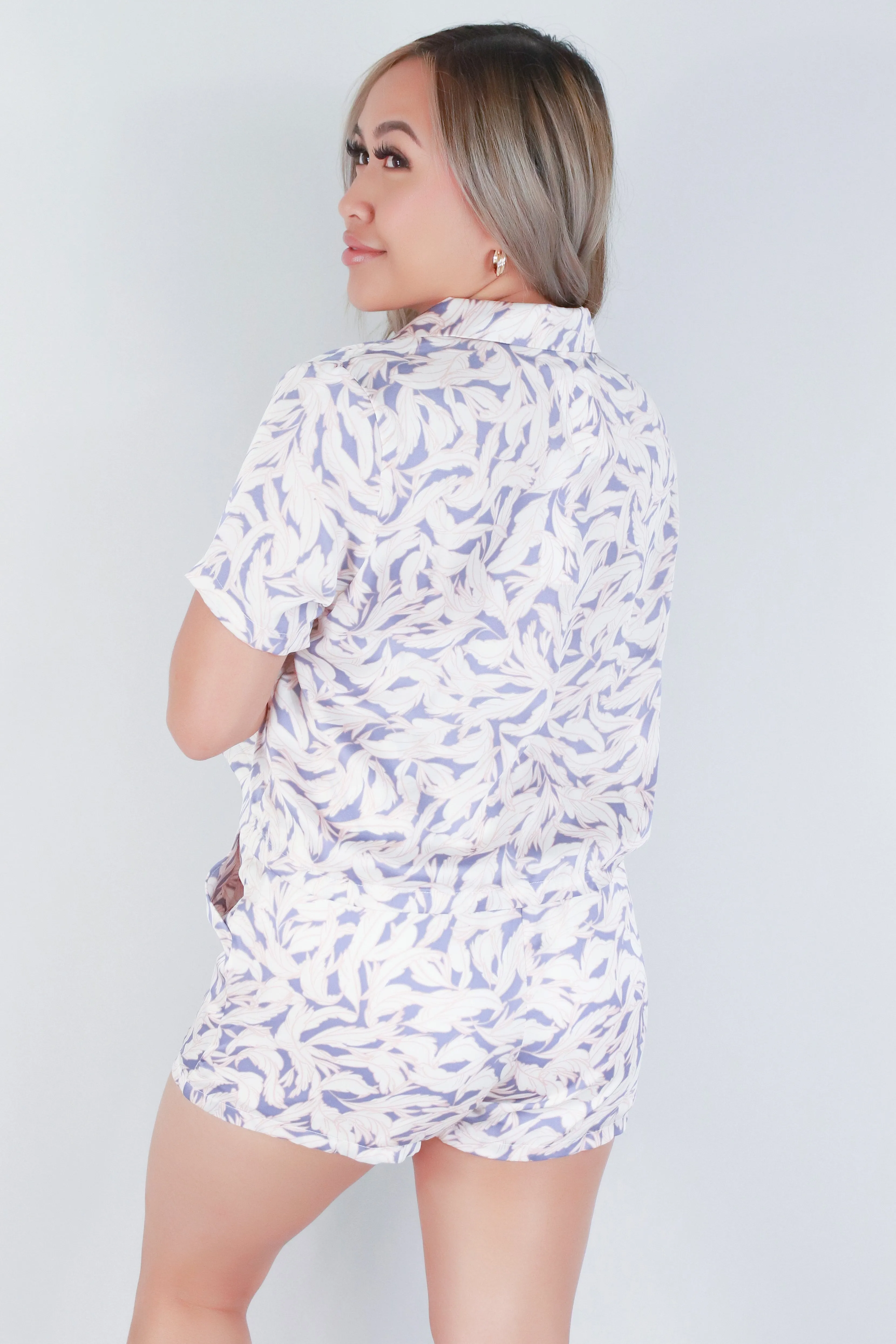 SATIN ELASTIC WAIST SHORTS